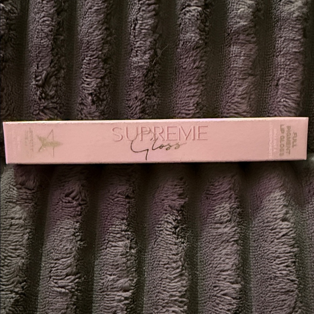 Supreme Gloss Jeffrey Star